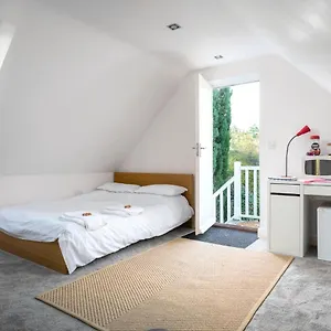 https://the-annexe-cheltenham.tophotelsbath.com